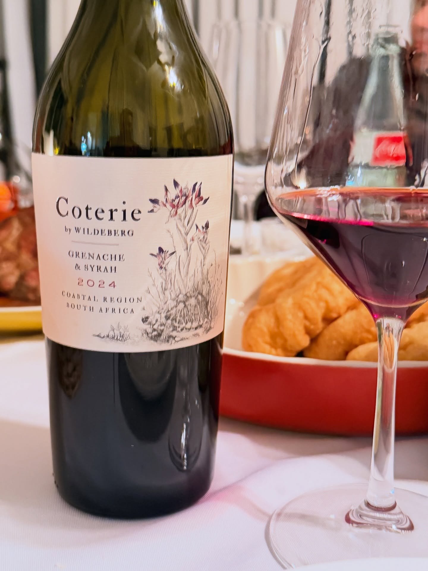🇿🇦 Coterie by Wildeberg &ndash; Grenache &amp; Syrah 2024

From the slopes of Franschhoek in South Africa&rsquo;s Coastal Region, Wildeberg works with a philosophy of minimal intervention, wild fermentations and gentle extraction to showcase vineya