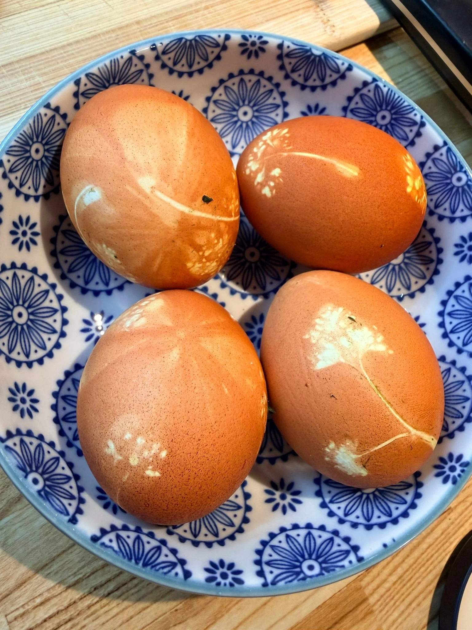 Orthodox Easter traditions ! 🐣 🪺 🕯️ #easter #orthdoxeaster #romaniafood #romanianwine