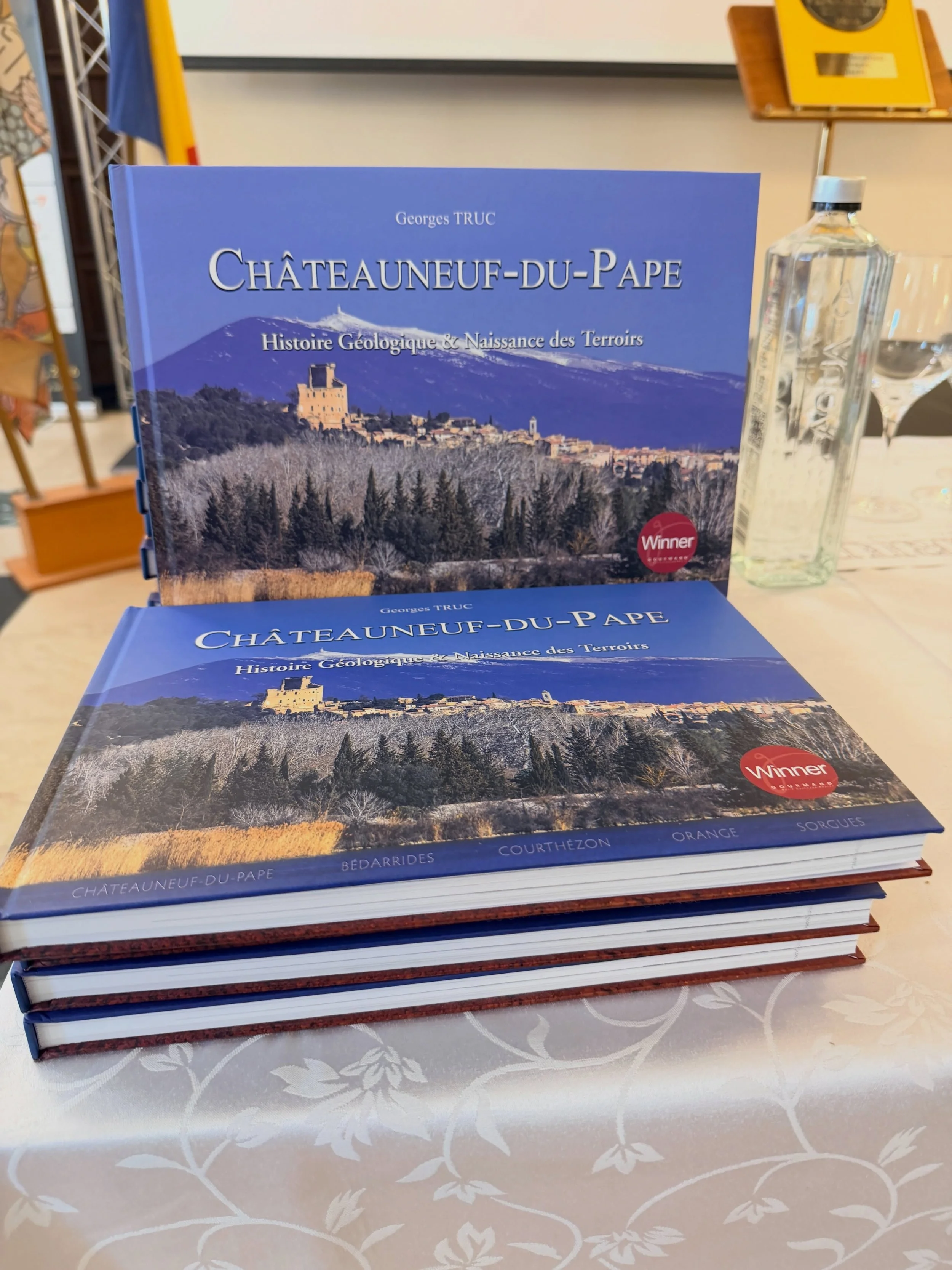 A great Masterclass by @chateauneufdupapewines  @michel.blc  during the 2nd day of Vinarium  @vinarium_iwc ! Thank you for the insights on some great and unique bottles ! Also it was a special occasion connecting the region of Chateauneuf du Pape wit