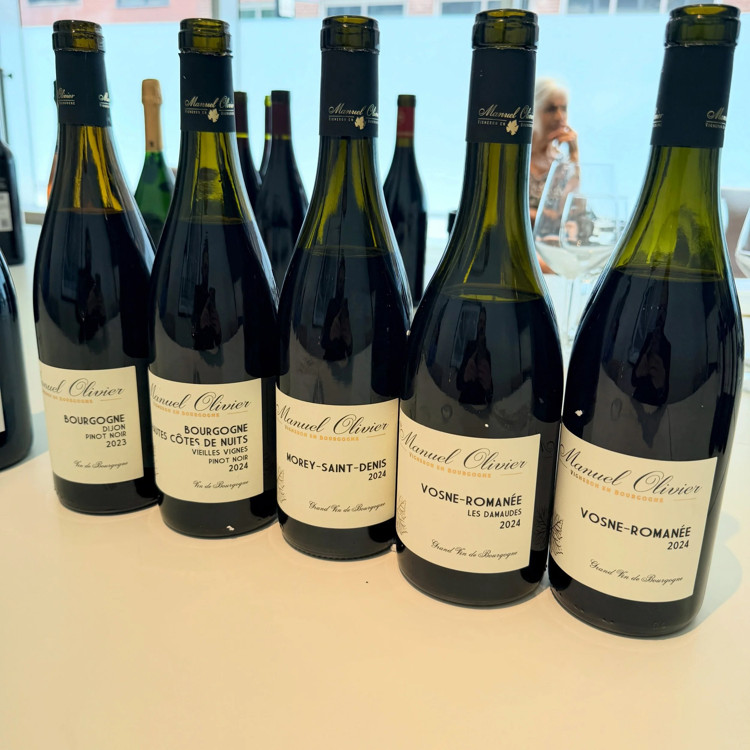 A great tasting session this morning, going through some Burgundy reds, Champagne and northern Rhone whites ! 🇫🇷 🥂 

#wine #winetasting #burgundywines #champagne #wineblog