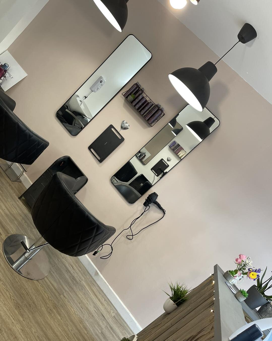 This week&rsquo;s salon was brought to you by Aleisha&rsquo;s new word &lsquo;unbothered&rsquo;&hellip;&hellip; Aleisha&rsquo;s jealous response when Vanessa suggested taking on a Saturday girl&hellip;.. too many clients not enough chairs( but we got