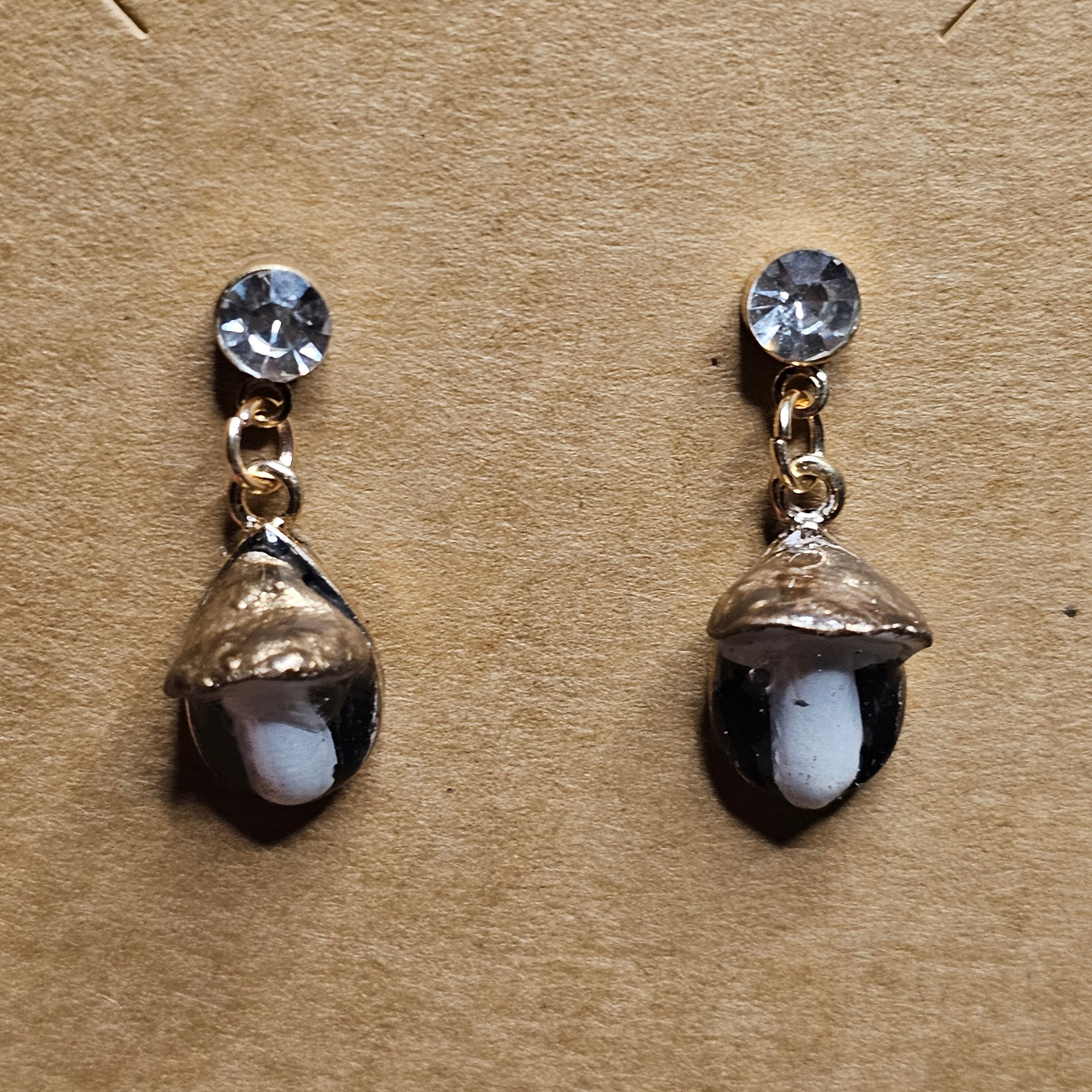 https://i.etsystatic.com/37643199/r/il/61dcaf/5647797704/il_fullxfull.5647797704_8c6n.jpg