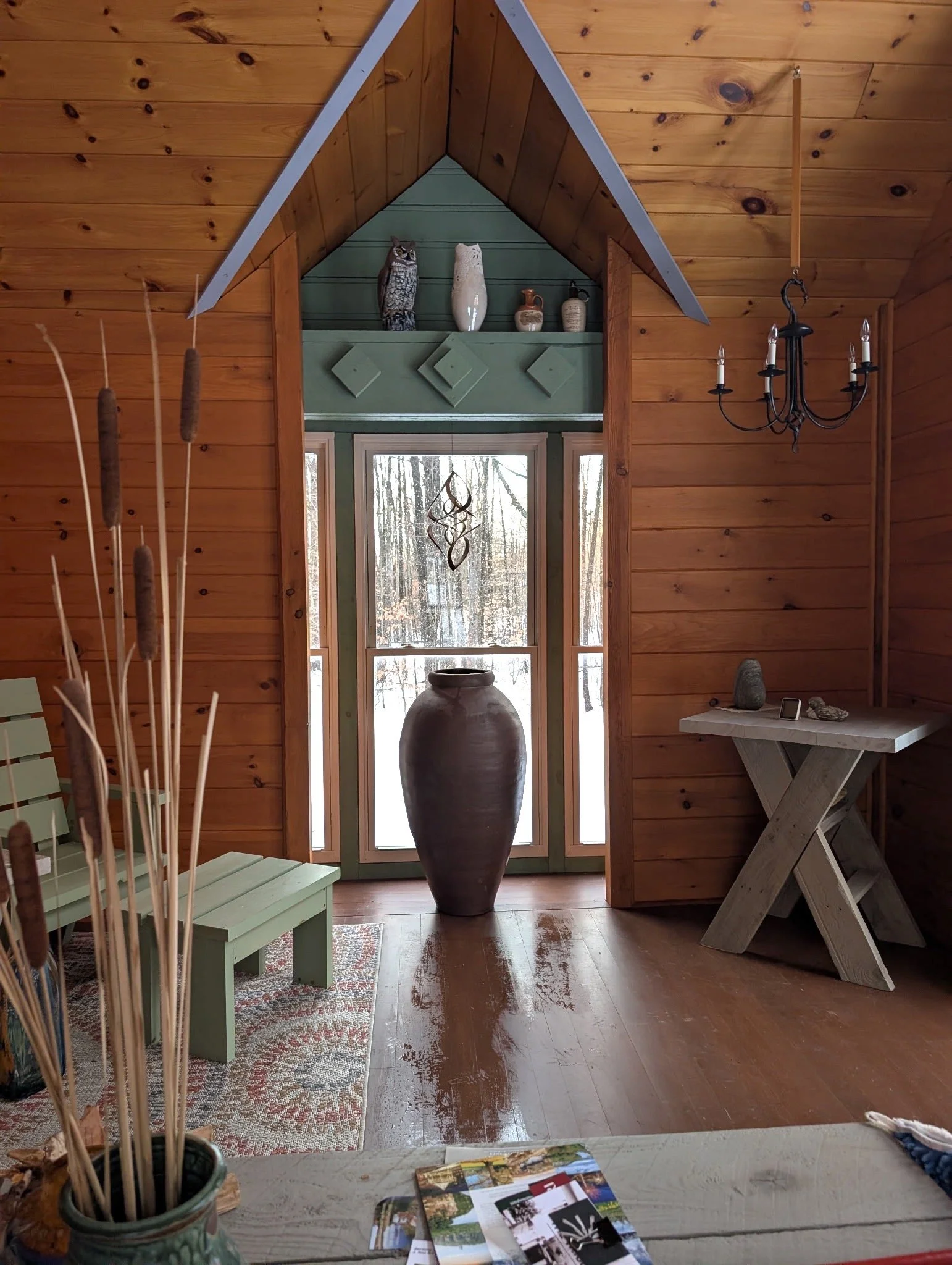 A Quiet Conversation Between Indoors and Outdoors