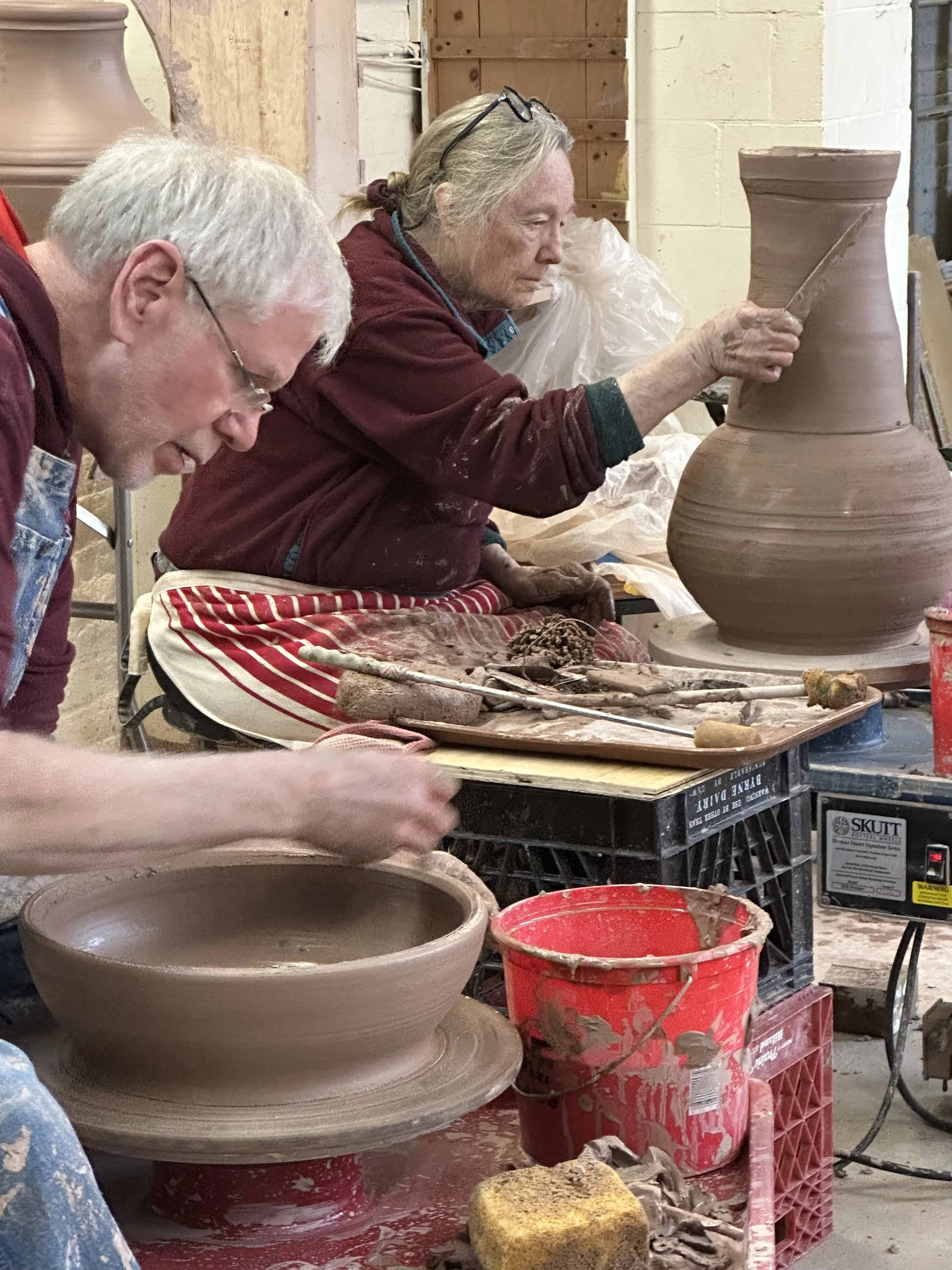 Image of pottery workshop participants