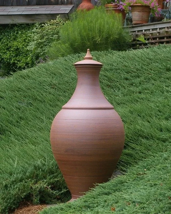 Classic_vase_pottery.jpg