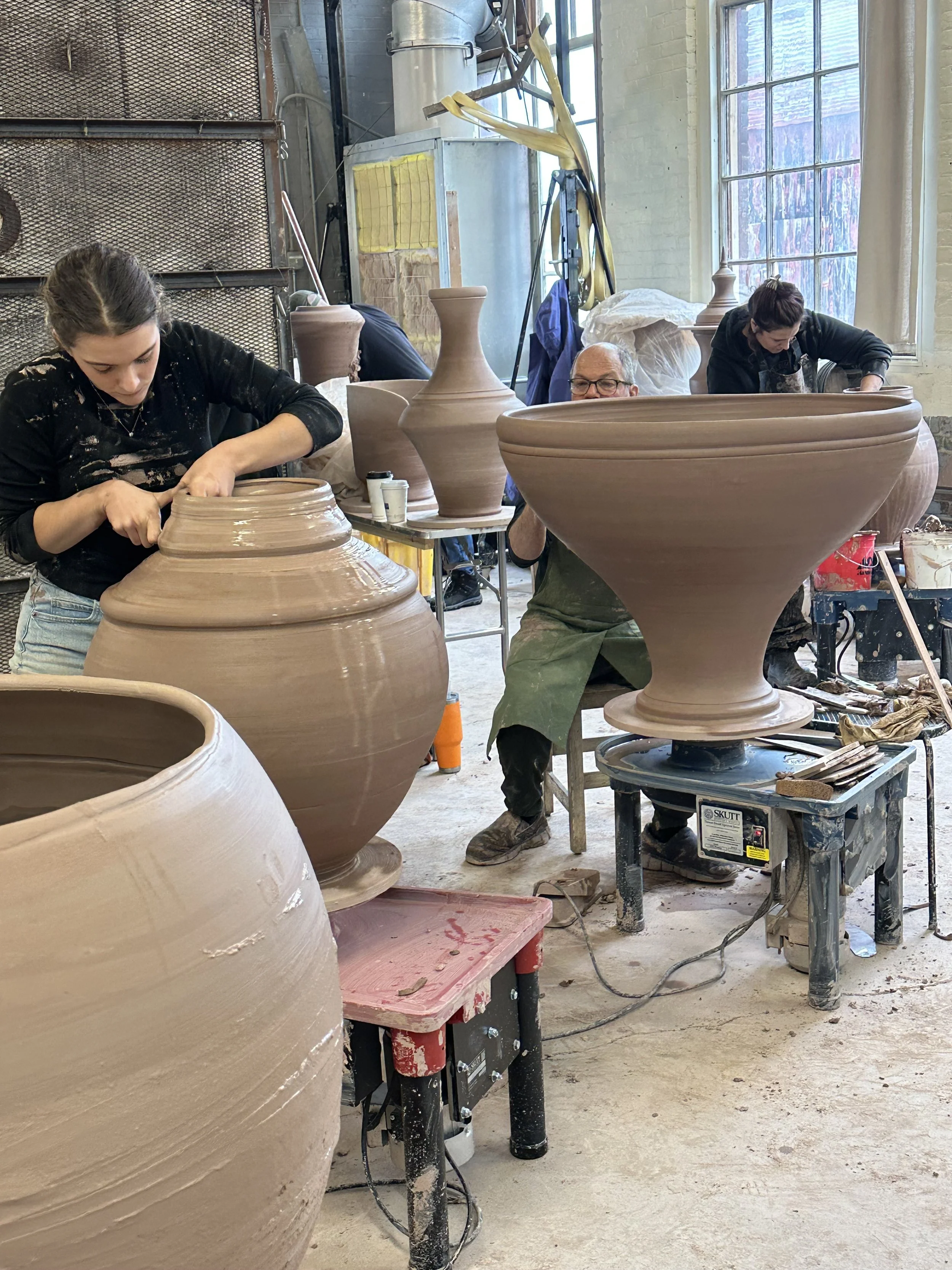 Image of pottery workshop participants