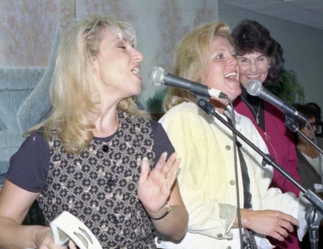 1996 PWS with worshippers and Kay Smith_.jpg