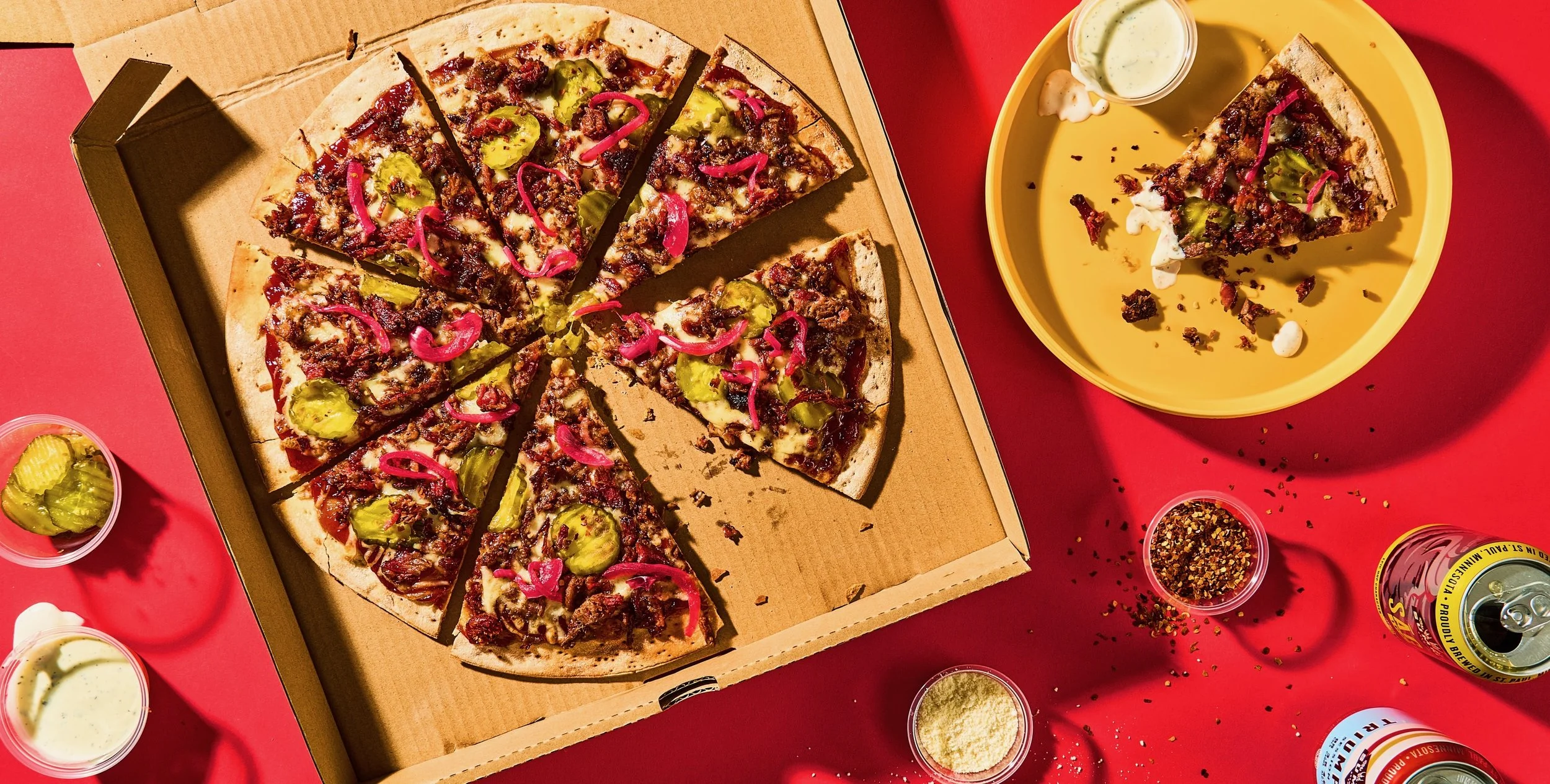 AUSTIN BLUES_Pulled Brisket_Ranch Pickle Pizza_FOH_97993_RET.jpg