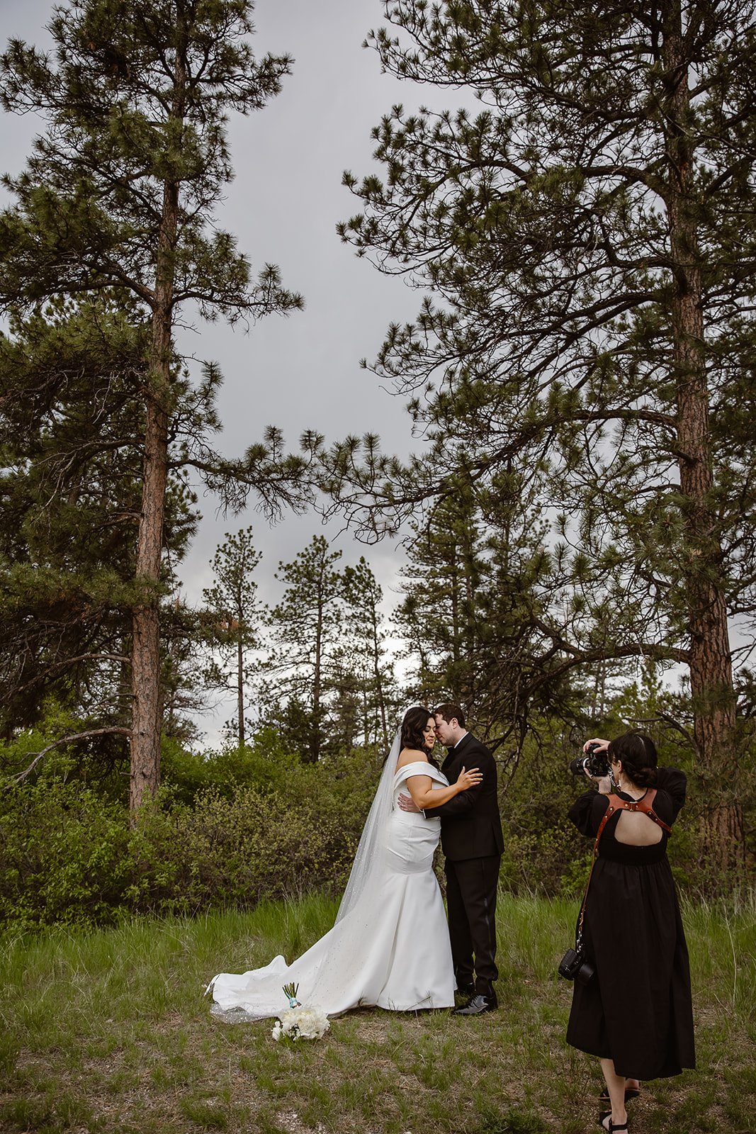 Mariana.Ziegler.Photography_Cielo.Castle.Pines.Colorado.Spring.Black.Tie.Wedding.KM.-63_websize.jpg