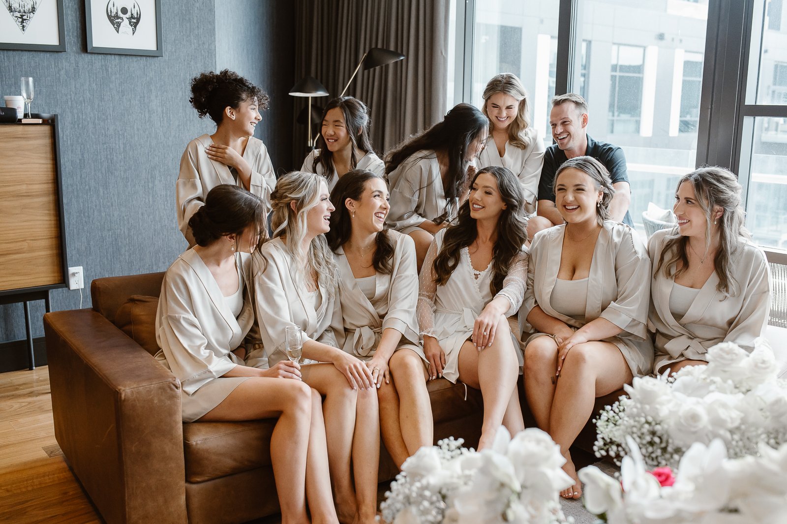 Mariana.Ziegler.Photography_Modern.Chic.Denver.Wedding.Rally.Hotel.EM-10.jpg