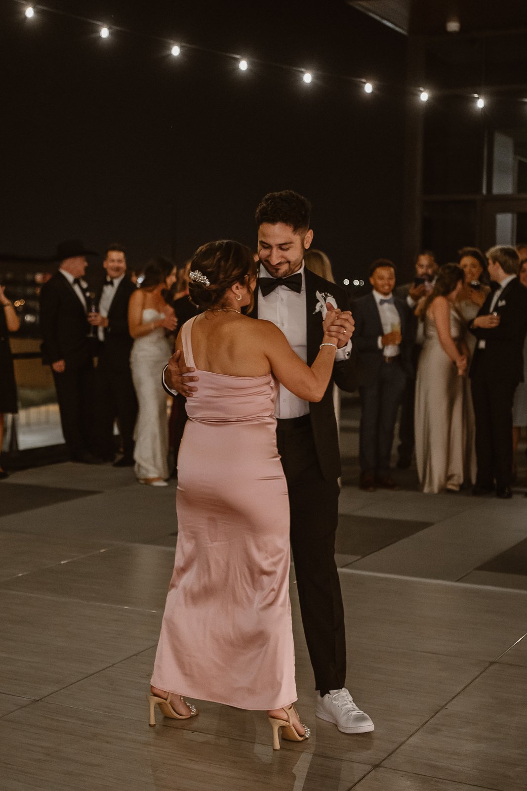 Mariana.Ziegler.Photography_Modern.Chic.Denver.Wedding.Rally.Hotel.EM-83.jpg