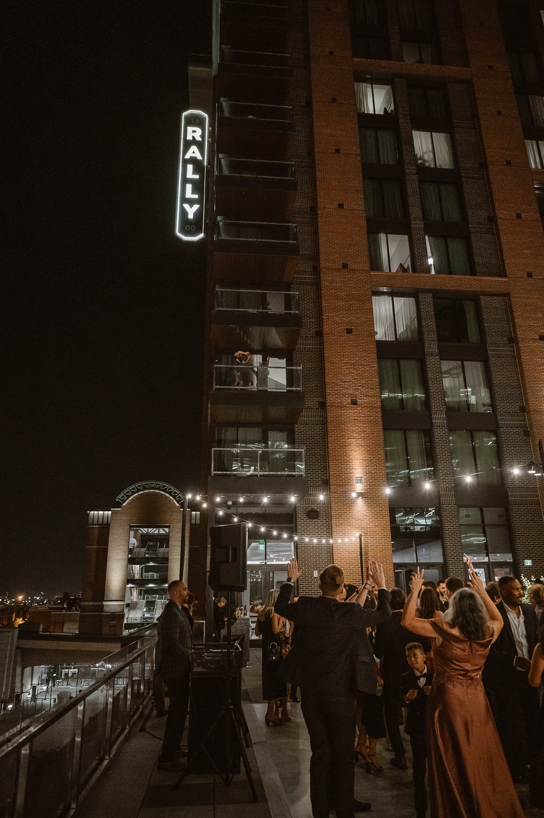 Mariana.Ziegler.Photography_Modern.Chic.Denver.Wedding.Rally.Hotel.EM-90.jpg