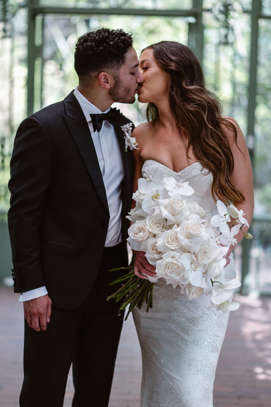 Mariana.Ziegler.Photography_Modern.Chic.Denver.Wedding.Rally.Hotel.EM-3.jpg
