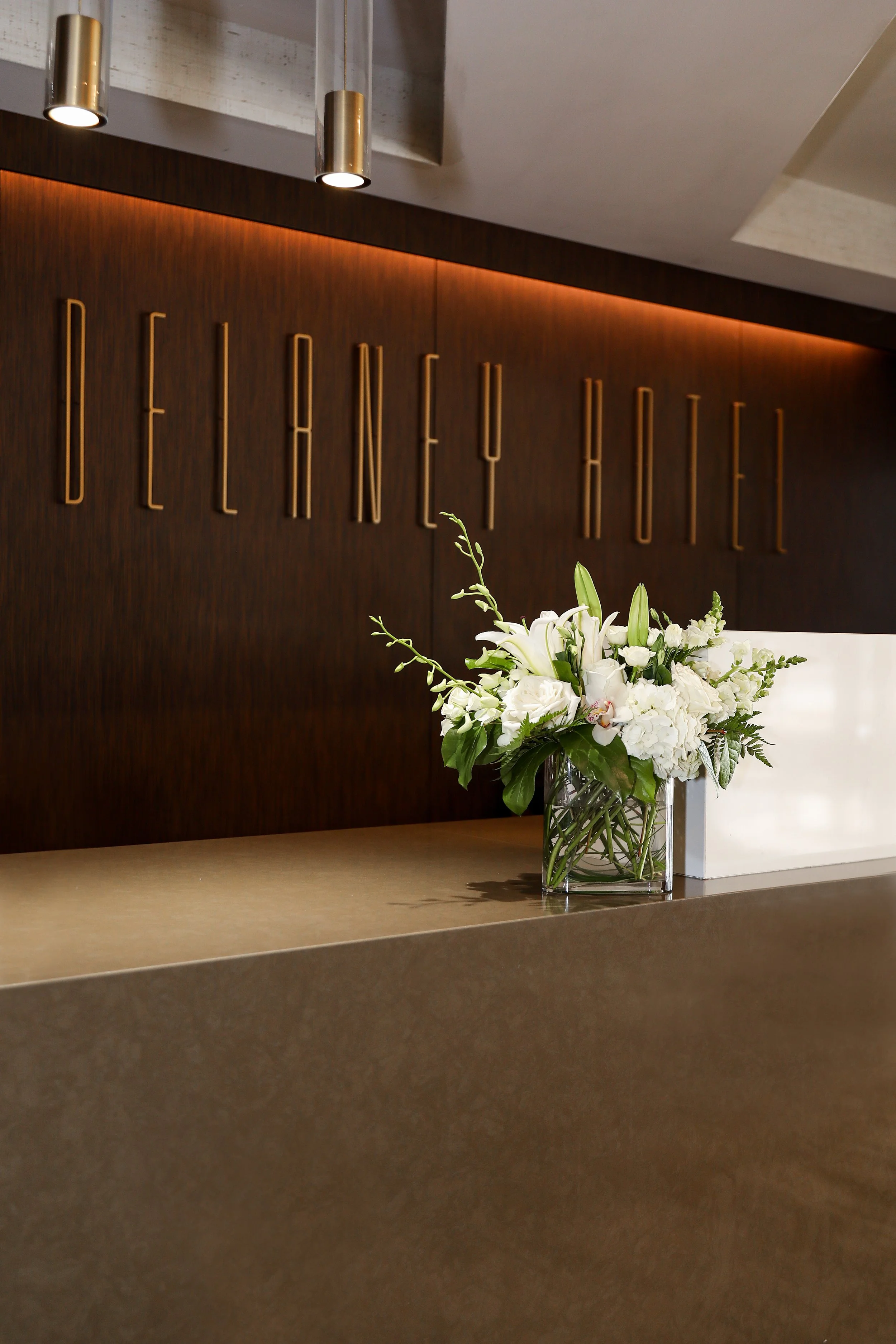 best-flowers-for-front-desk-reseption-area-in-orlando.jpg