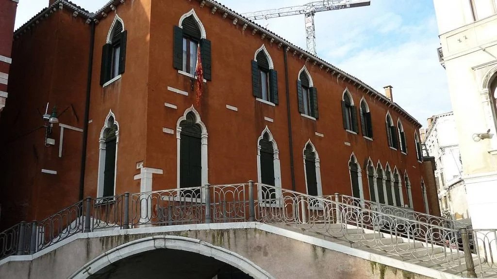 postcards to venice5.jpg
