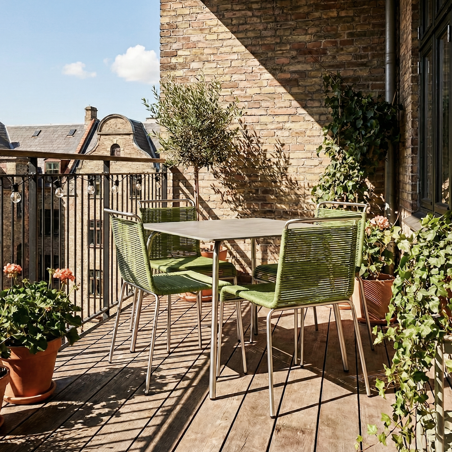 FDB Teglgaard - Lille Havesæt - 90x90:Grøn lifestyle by scvenes.png