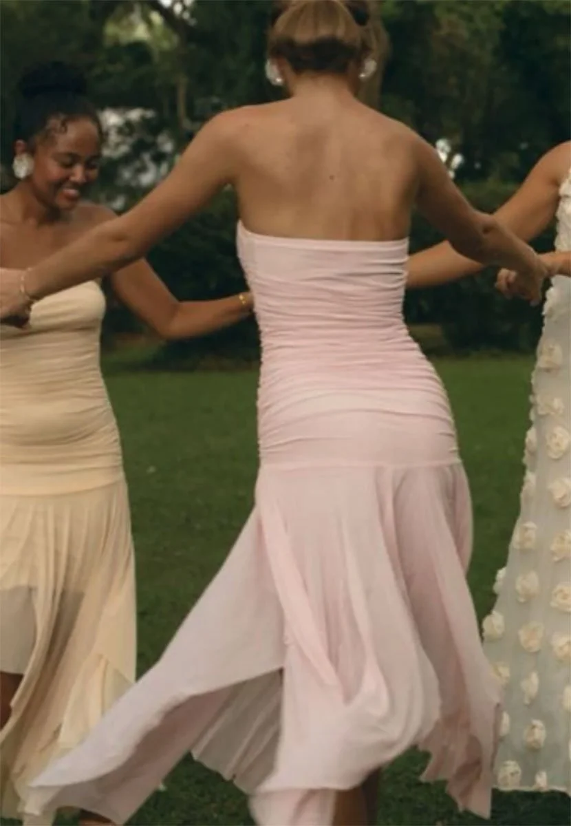 ladies dancing