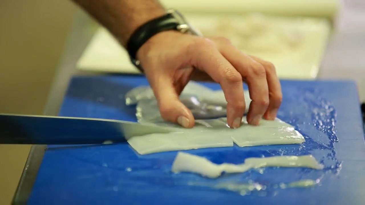Mark Sargeant - Squid Dish [720p].mp4.00_00_01_16.Still001.jpg
