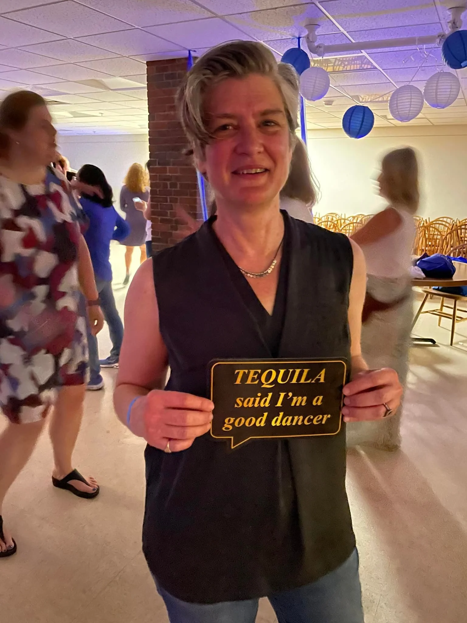 FB-Tequila_dancer-06.jpg
