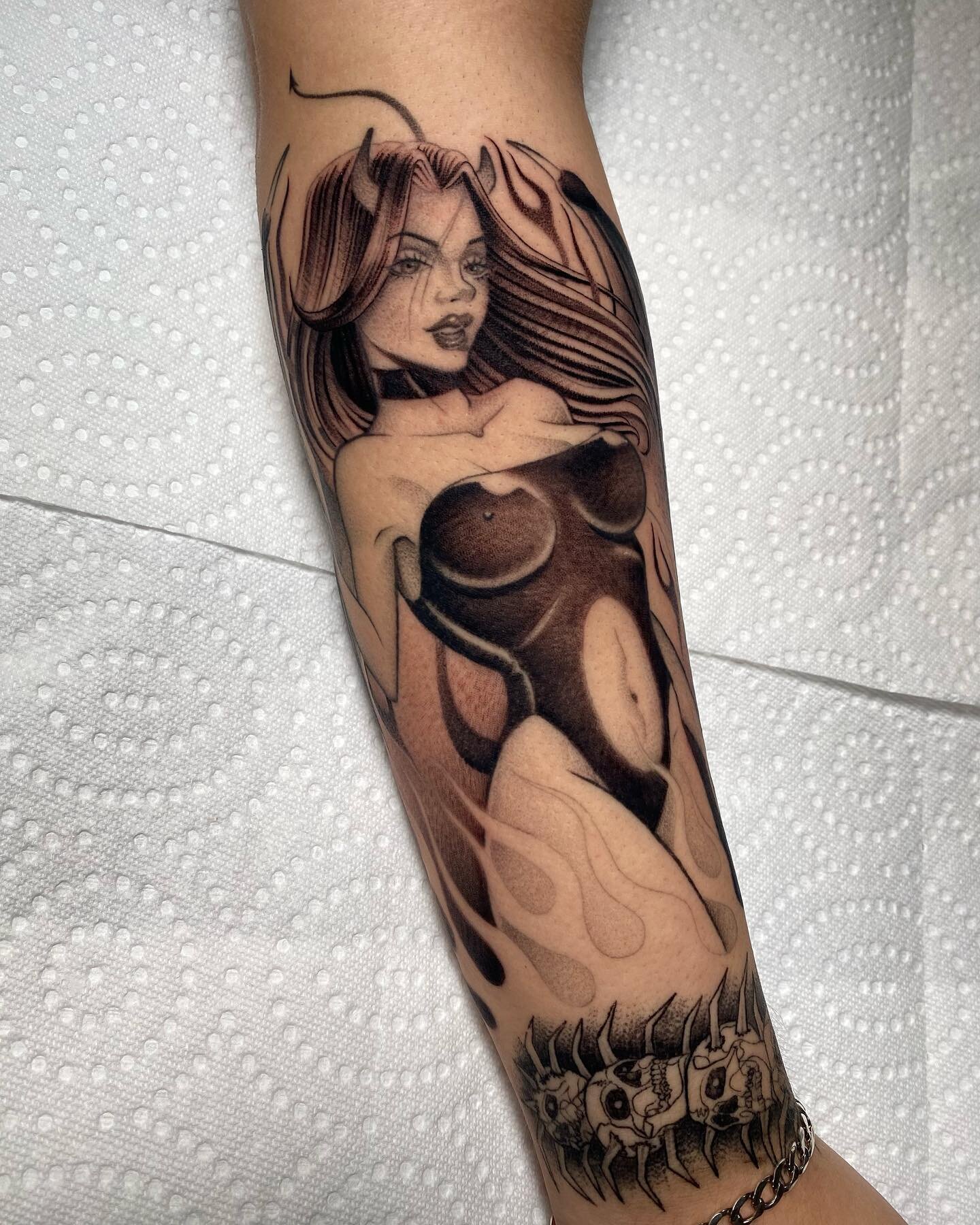 I wish we had some more time baby
(3rd pic is client reference)
Done @heavyheartstattoo 
-
Books reopen March 1st
-
#pinup #demon #tattooart #houstontattooartist