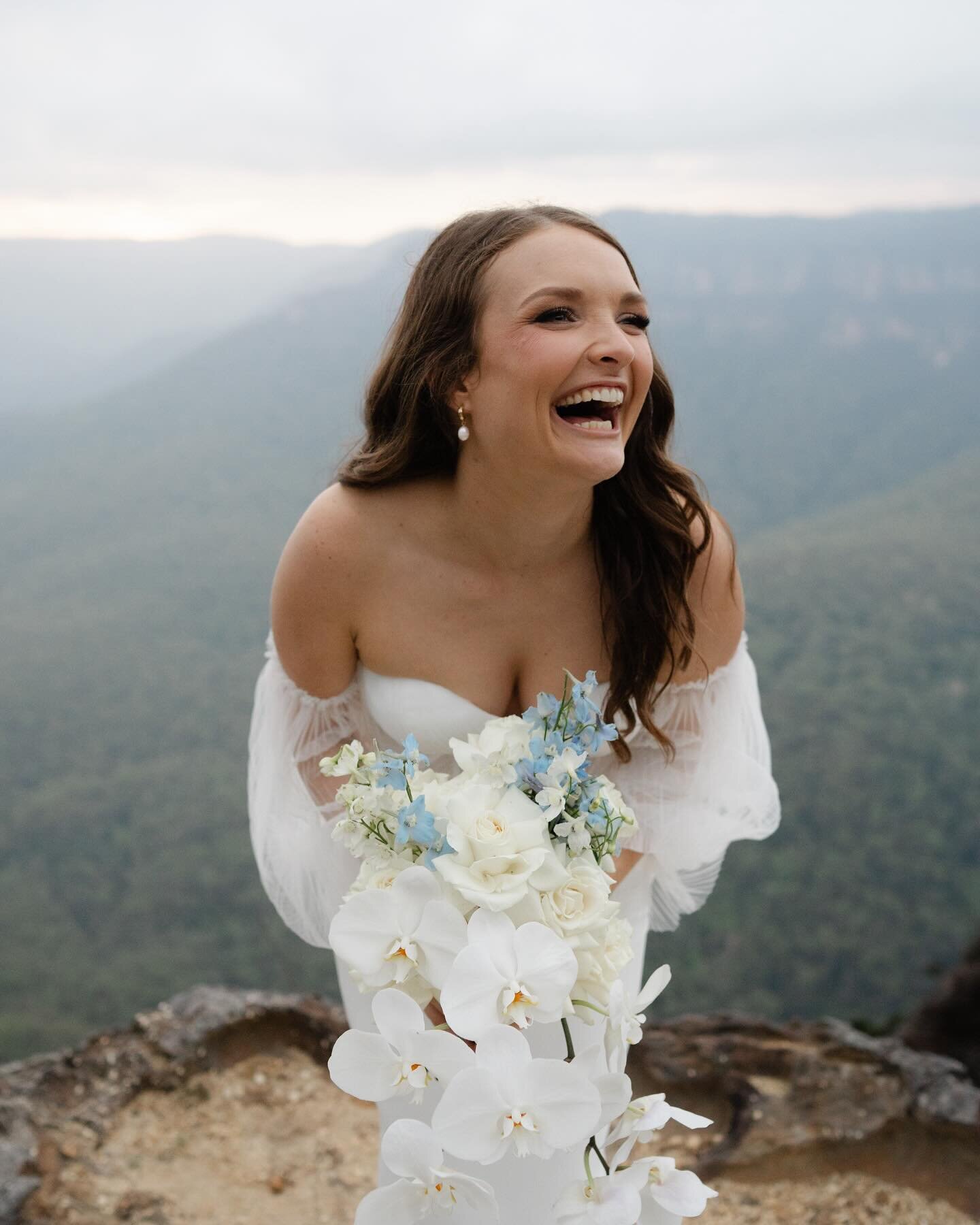 I love those genuine raw smiles 🥹 

#weddingphotography #sydneyweddingphotographer #sydneyweddingphotography