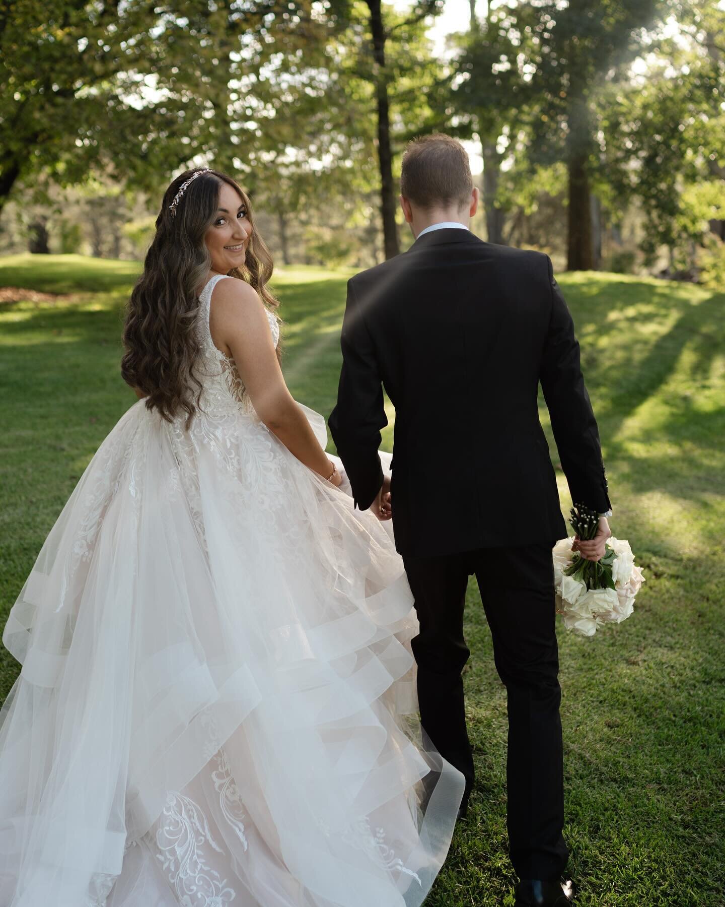 This time last year, these two were all loved up in their own world 🥰

#sydneywedding #sydneyweddingphotographer