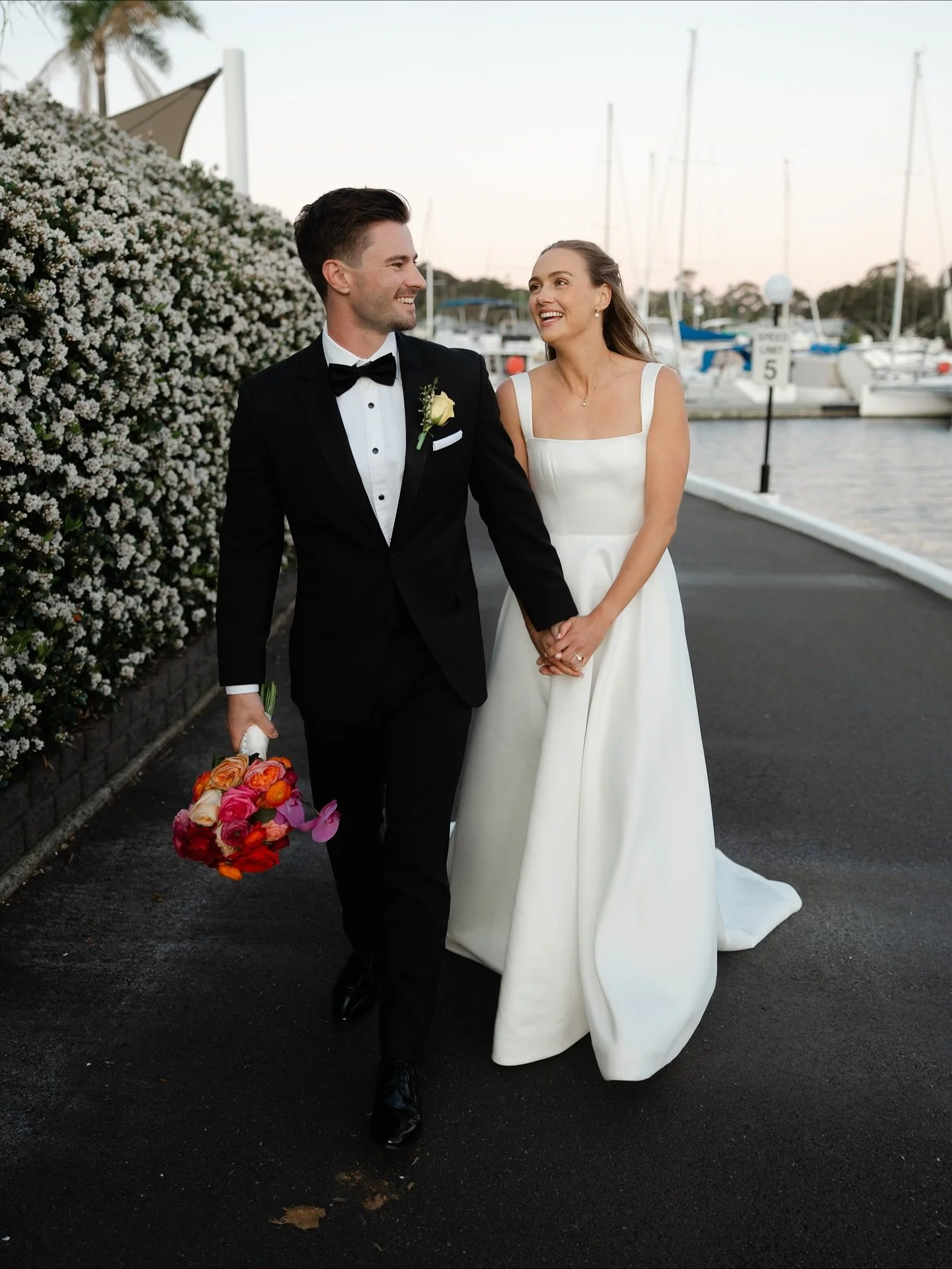 The last moments before the reception with the Tregunnas

@georgiafletcherweddings 
@rpayc 
@upbeat.social 
@seaside_florals 
@kyhastudios