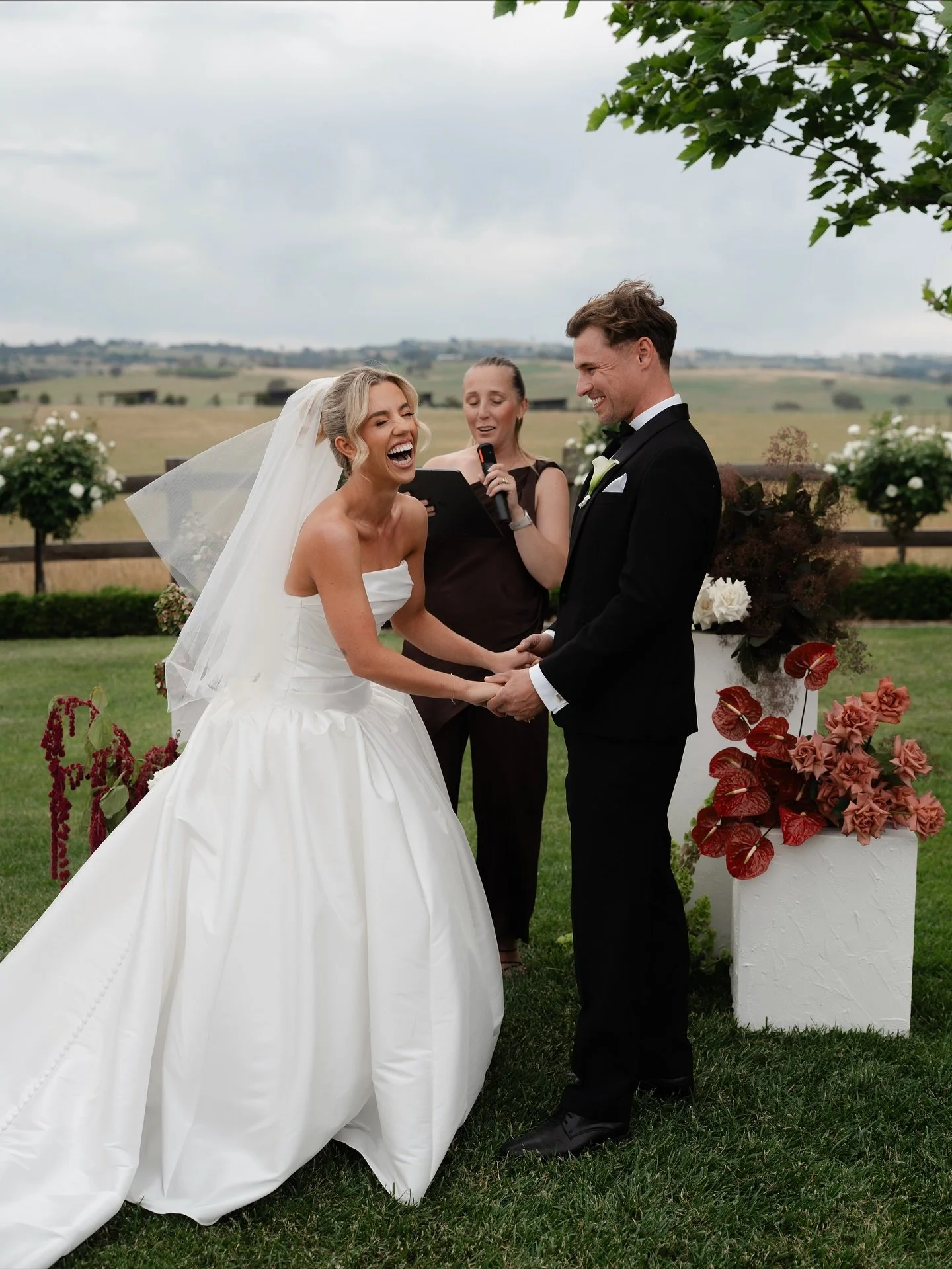 Introducing Mr and Mrs Darlington 💍🥂

@adamegan 
@boxgrovebathurst 
@yourwedwoman 
@oopsiedaisy_floristry 
@chloeashtonmakeupartist 
@hairbynicolehoward 
@daniellemarkeyy 
@fifthwhiskey 
@jennyyoonyc 
@loxxbylini