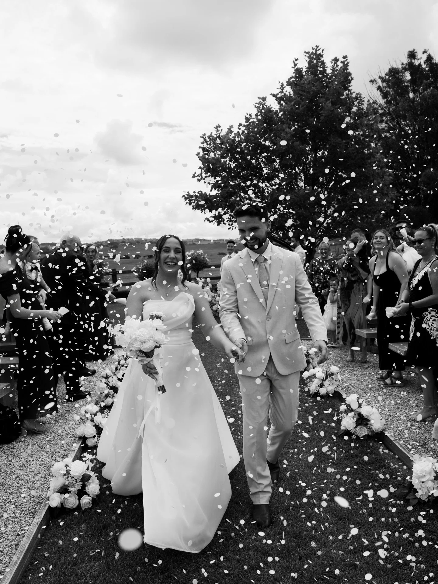 Giving the Barrett debut the start it deserves 🍃

Celebrating with their closest family and friends, and doing it the only way that matters, together.