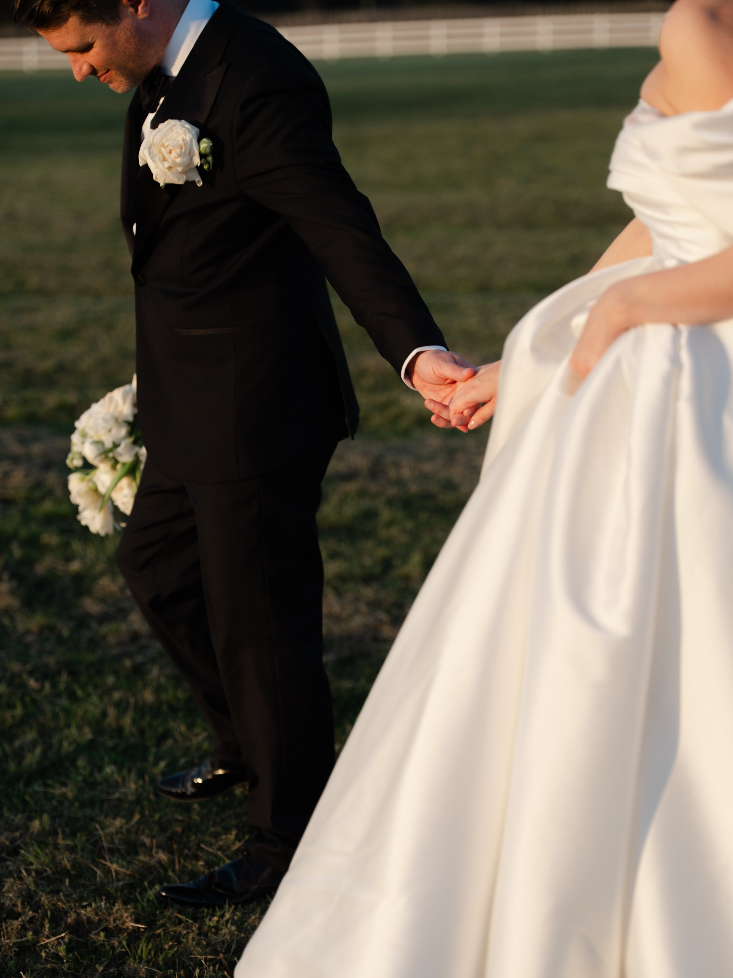He didn&rsquo;t say a word. Just reached back. Almost as if to say, I&rsquo;ve got you.

@adamegan
@darkhorsevineyard
@amywebstercelebrant
@airlieandco
@upbeat.social
@jademcintoshflowers
@eternalbridal