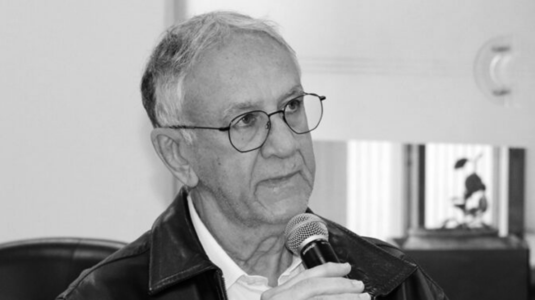 Obrigado, professor: nota de pesar por Luiz Roberto Alves