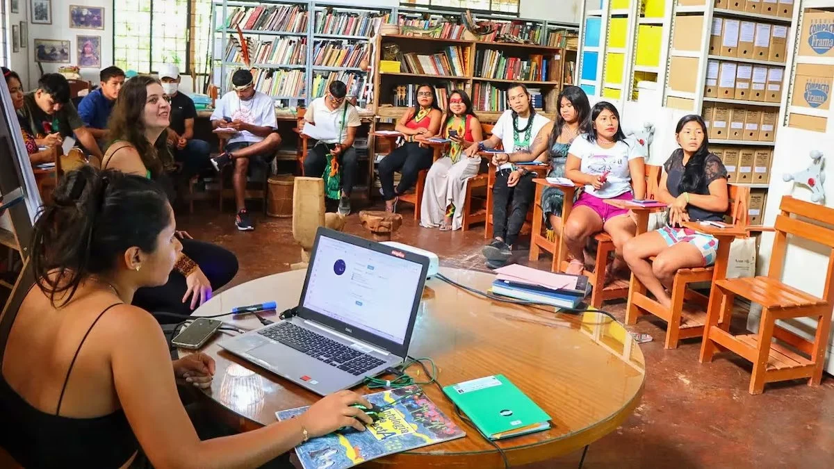 Na Amazônia, comunicação se torna arma contra cooptação de juventude indígena para criminalidade