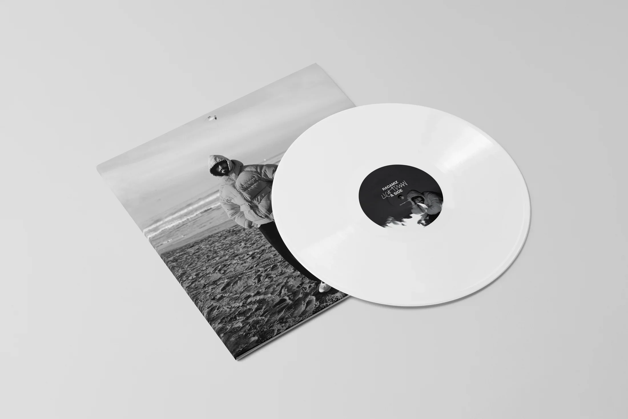 VINYL_M2.webp