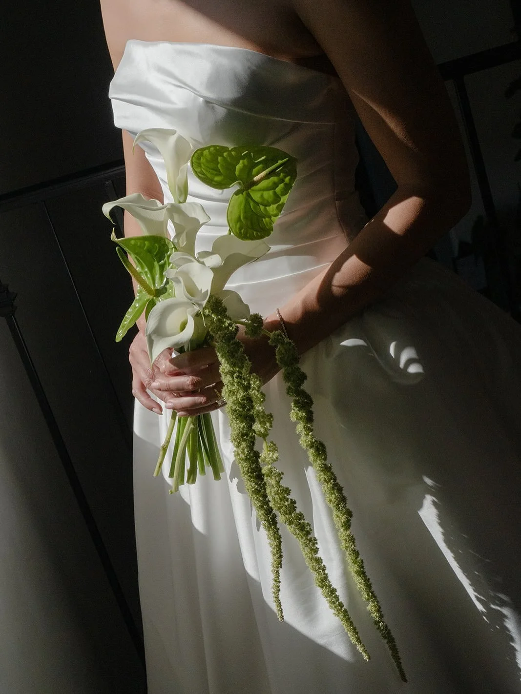 If quiet confidence were a bouquet ✨

Planner | @sierrajamesevents 
Venue | @jeuneperche 
Photographer | @kristineandcharles 
Videographer &amp; Content | @ourdigitaldiaries
Band | @1g1sband
Florist | @petaltothemetalco 
Content Creator | @contentwit