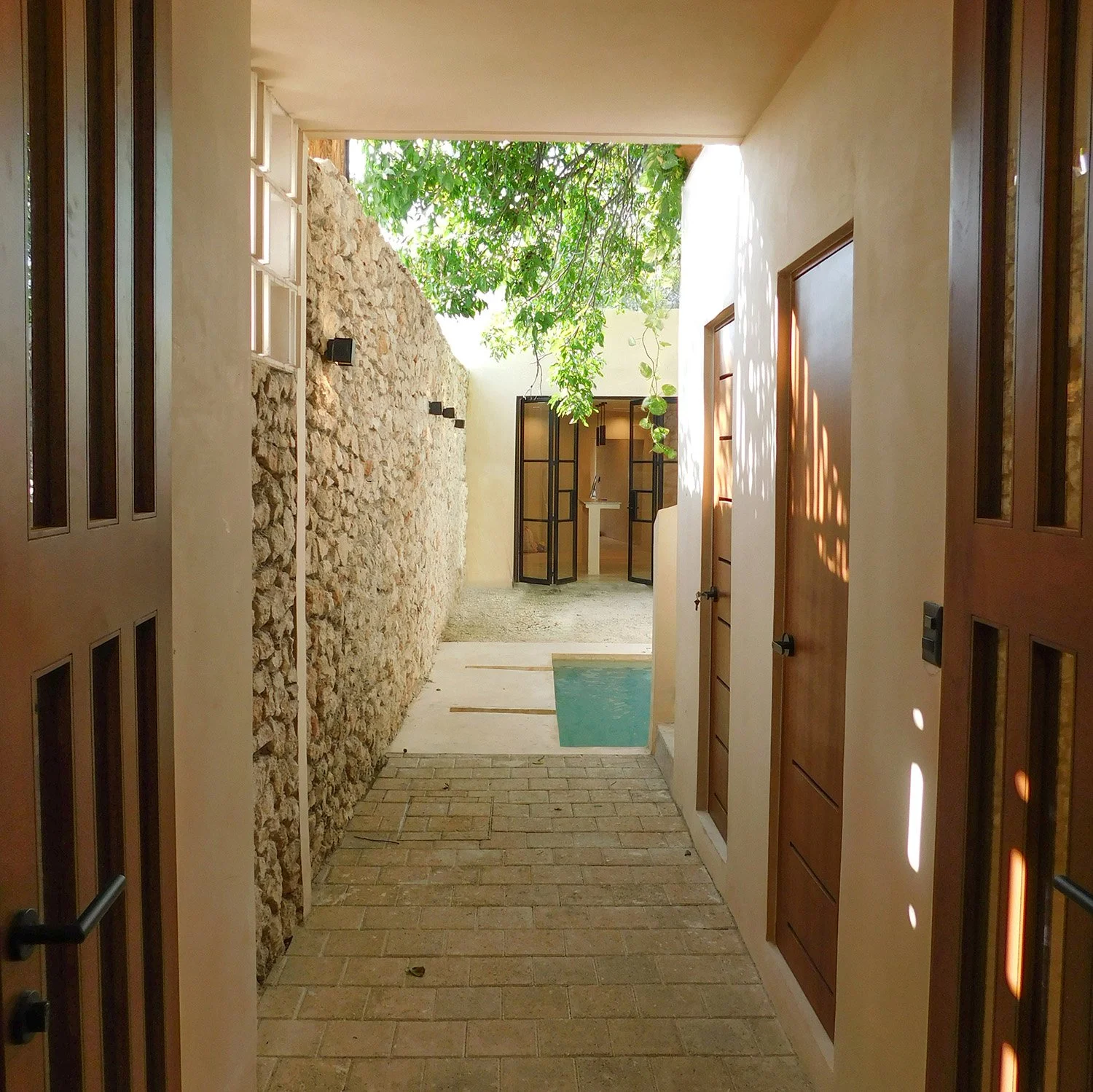 santipoti.jpg