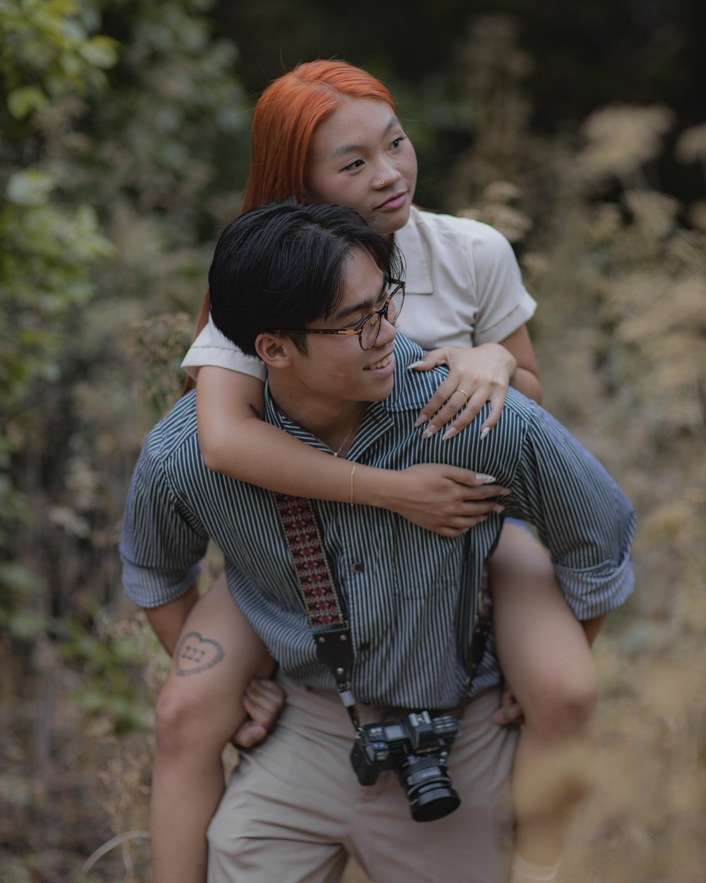 A Heart is a Heavy Burden 🌿

&bull;
&bull;
&bull;
&bull;
&bull;
⊹ Canon EOS R
⊹ Canon 85 f/1.2 L II

⊹˚₊‧───────────────‧₊˚⊹

#CanonUSA #Canon #CanonPhotogrpahy @CanonUSA #ShotOnCanon #SoCalPhotographer #photographer #EngagementPhotography #CouplesP