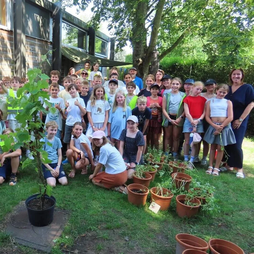 Basisschool GO! Invento De Brug wint wedstrijd van Velt Noorderkempen met groene moestuin