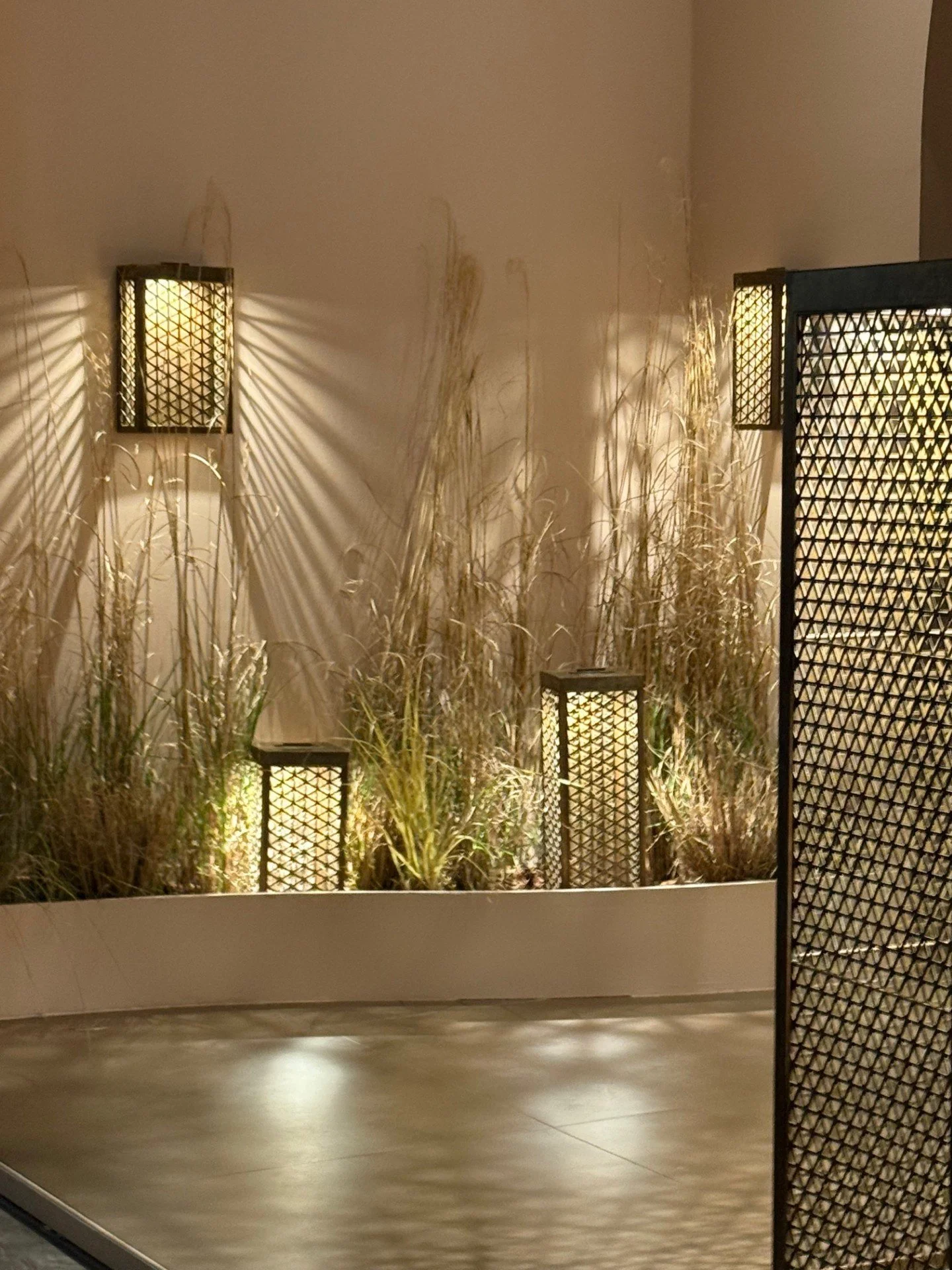 YEAR IN REVIEW: Products We Loved Discovering

Some of our favourite moments this year were the quiet ones: discovering pieces that made us stop, stare, and imagine them glowing in real spaces.

From new materials and finishes to the subtle engineeri