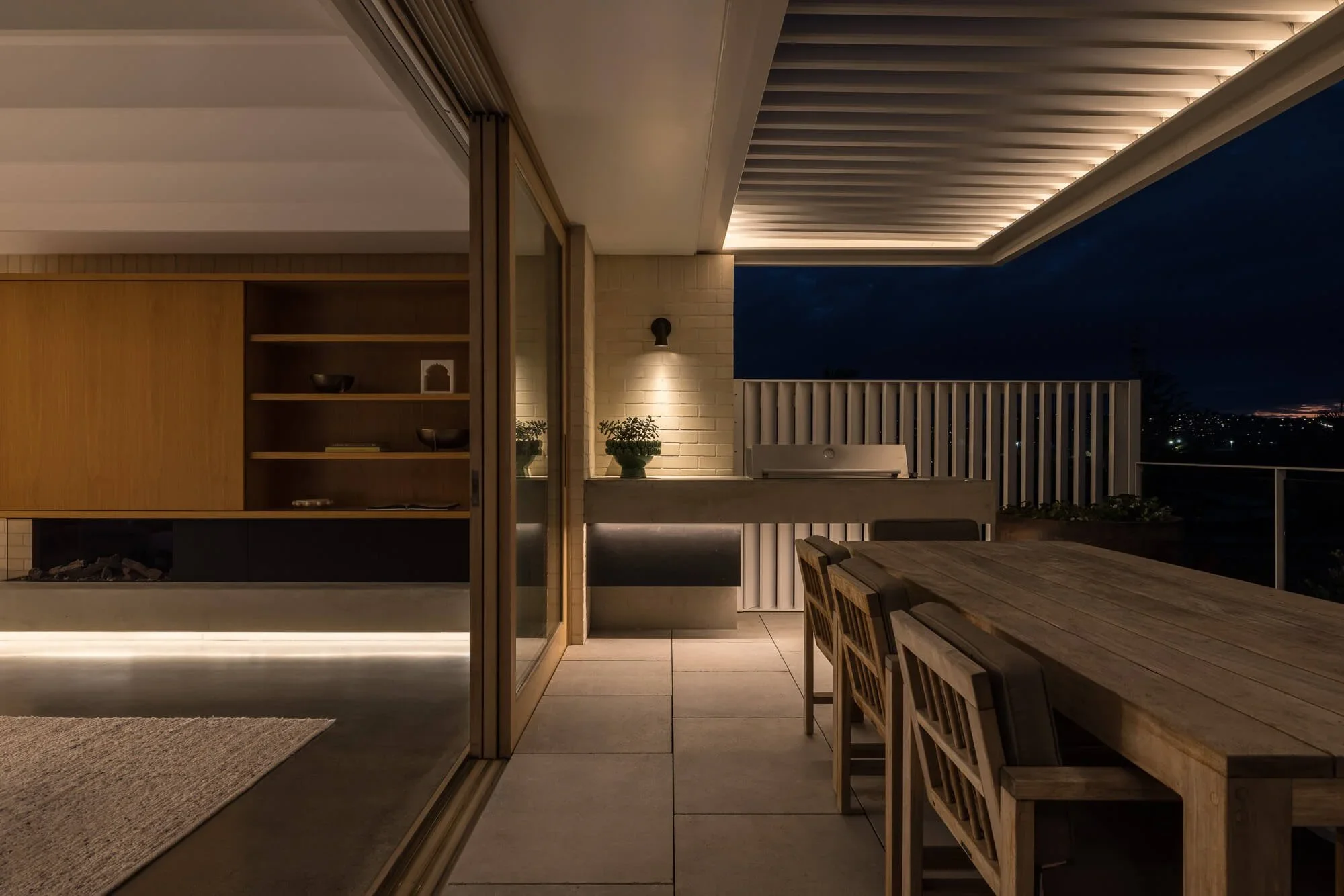 what are the roles of a lighting designer?