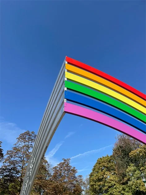 Die Schattenseite des Regenbogens 01 Titelbild.jpg