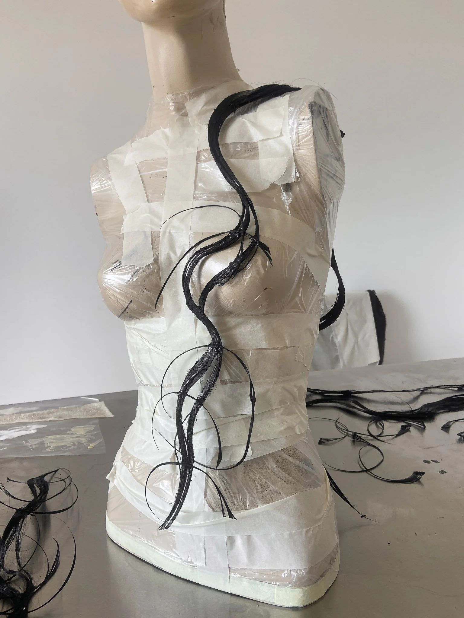 sculptural-hair-bodice-janine-grosche3.jpg