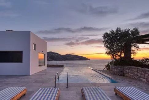 October 3 - 9
A journey home into your wilderness.
✨ An exclusive 1 week adventure to Crete, seen from the lens of a local. 
🫶🏼 Only 7 spots available!
Dm me now ☺️