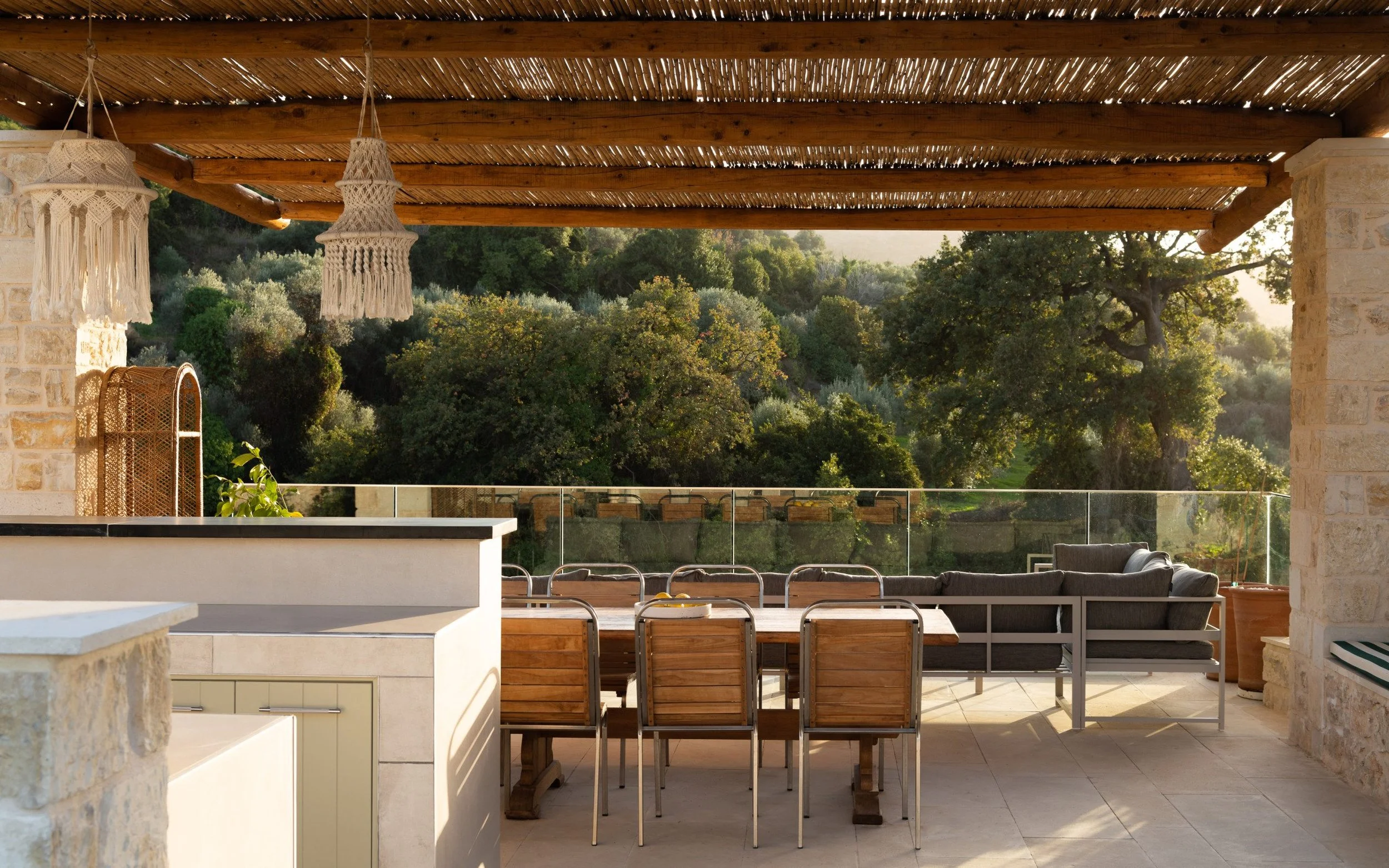 exciting-outdoor-dining-details.jpg