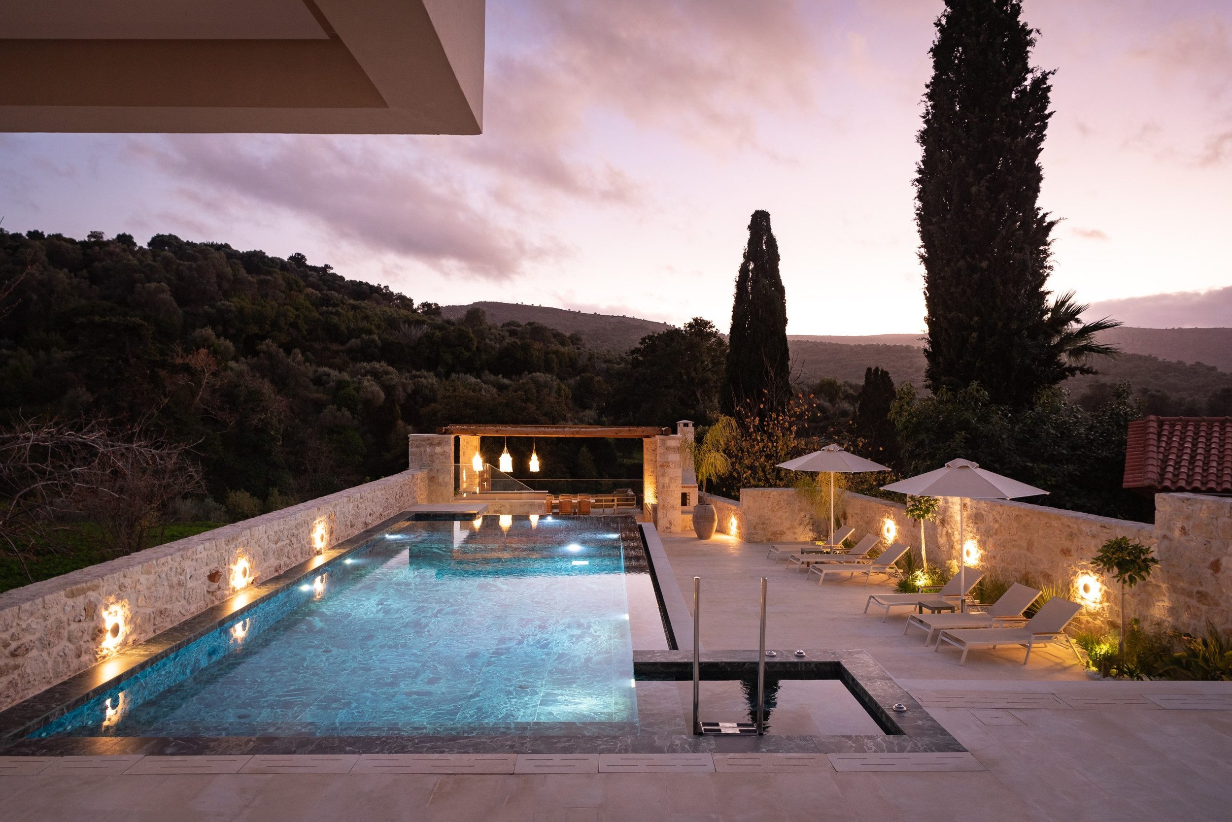 night-falls-on-the-swimming-pool.jpg