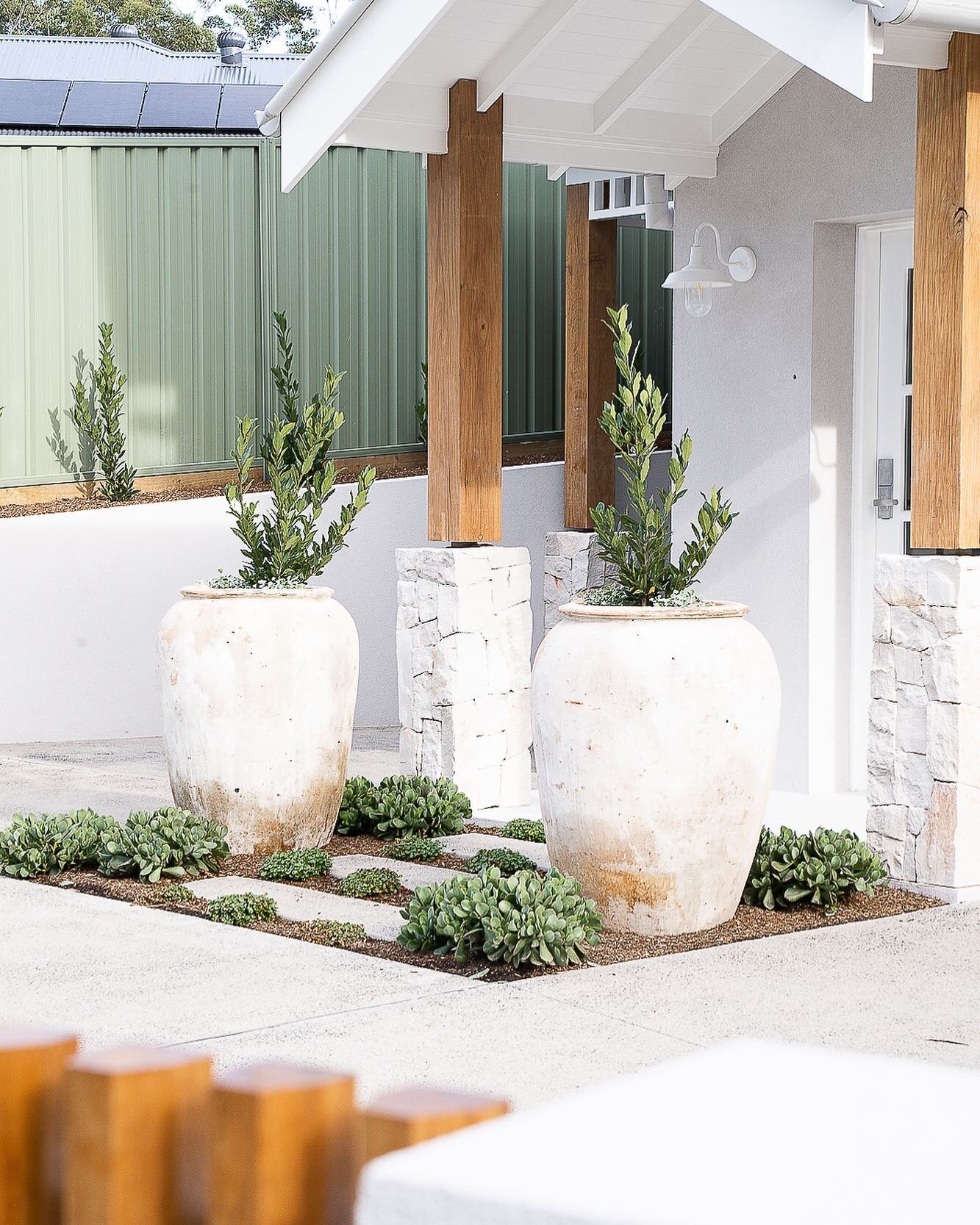 Still thinking about this landscape shoot @emilybarnesdesign____ 

#dreamy #propertyphotographer #southcoast #constructioncontent