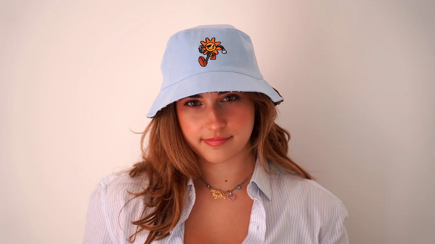 Sun Reversible Bucket Hat display picture 2