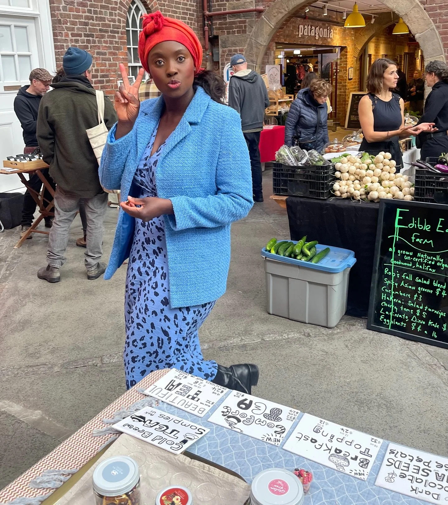 I&rsquo;m not quite sure what I was trying to do here 😅 &mdash; sometimes you try to take a nice picture and it just comes out differently 😅. Please forgive my silly pose!
We had such a lovely day today &mdash; thank you so much to everyone who sto