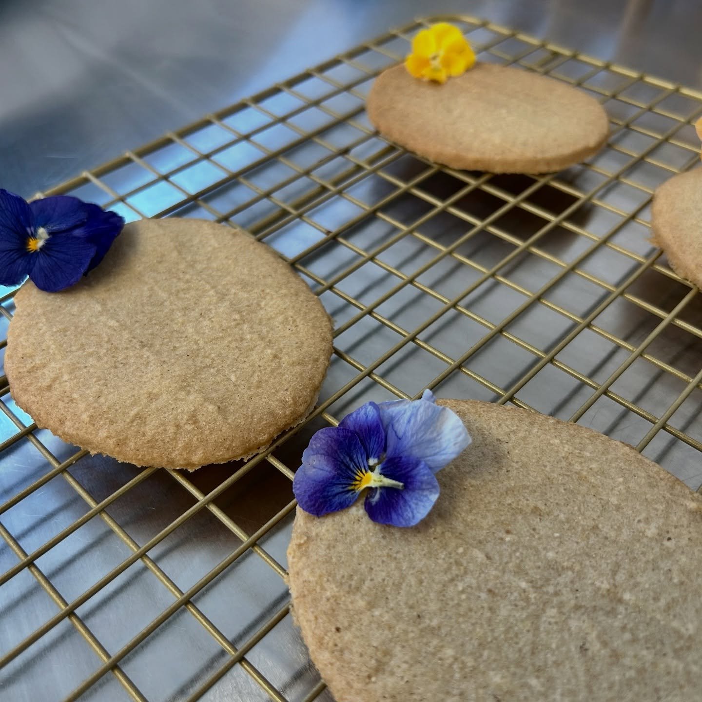 SOLD OUT! We are sold out of everything today, thank you to our very dear customers❤️ and dear community❤️ for supporting Daren and I. We are extremely grateful for your support which helps us to keep going ❤️🙏🏾. #boutiqueeatery