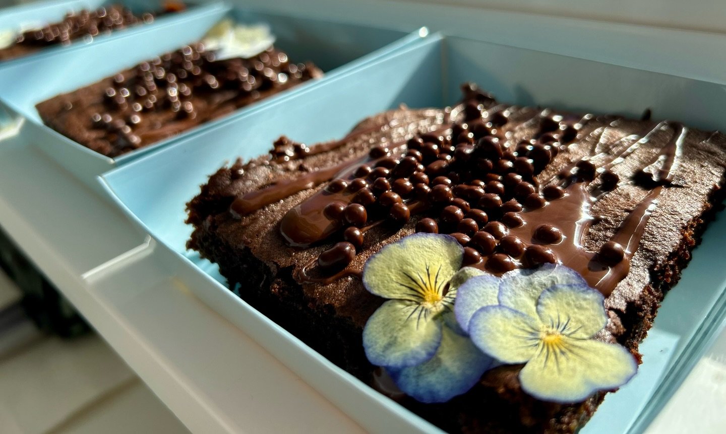 We are open today, Sunday, December 7th, until 4pm at 11186 Peggy&rsquo;s Cove Rd! 🤗

Here&rsquo;s what we have on the menu:
	1.	Gluten-Free Lemon Cake slices 🍰🍋🍋🍋
	2.	Gluten-Free Chocolate Chip &amp; Blueberry Oatmeal Cookies 🍪🫐🍫
	3.	Gluten 