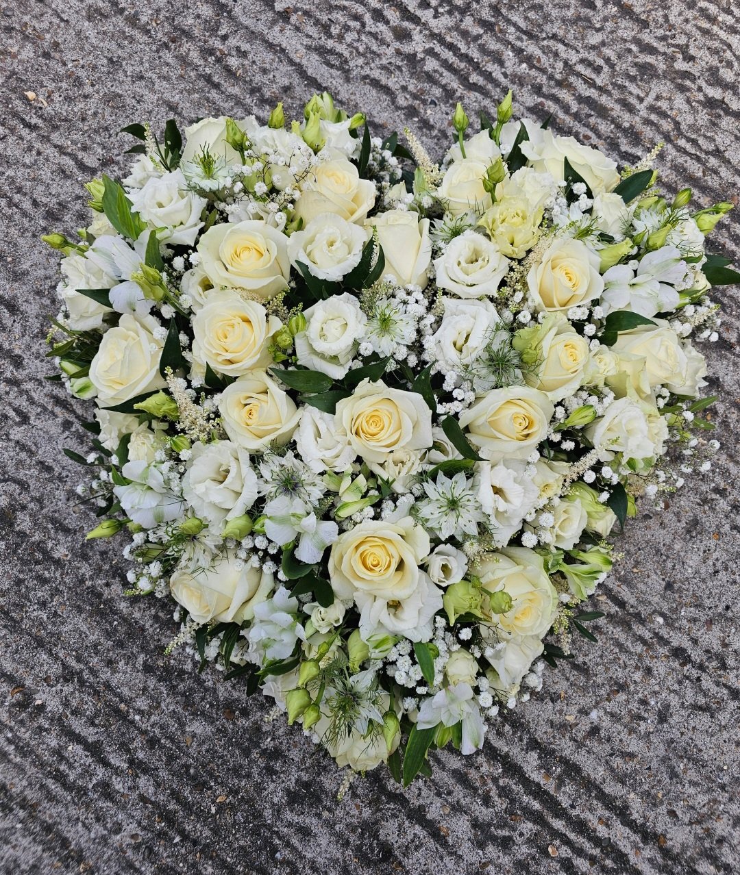 Mixed flower heart